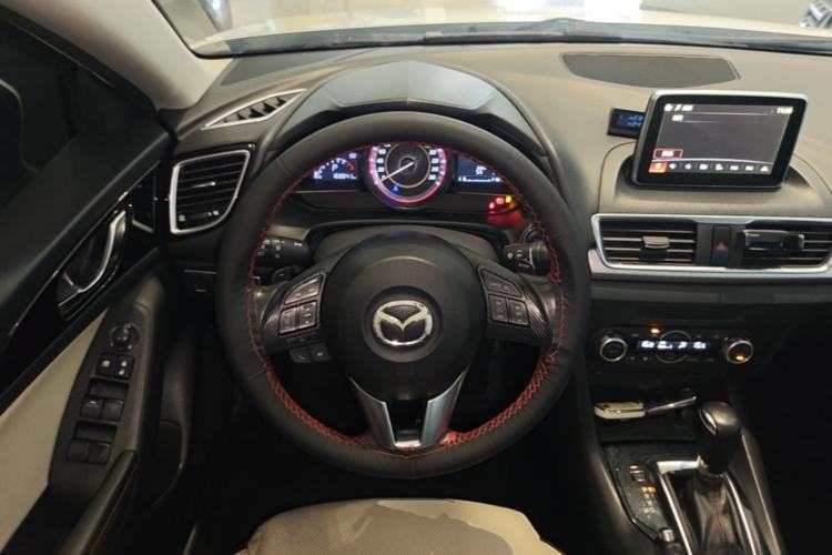 Used Mazda 3 Axela 2014 Sedan 2.0L Automatic Sport Model Steering Wheel