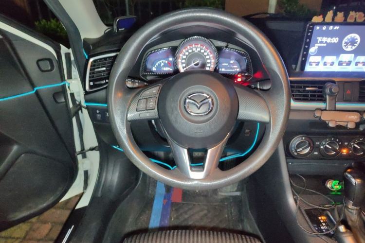 Used Mazda 3 Axela 2014 Sedan 1.5L Automatic Comfort Model Steering Wheel