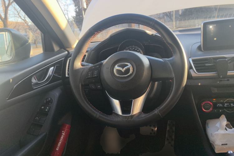 Used Mazda 3 Axela 2014 Sedan 1.5L Automatic Luxury Model Steering Wheel