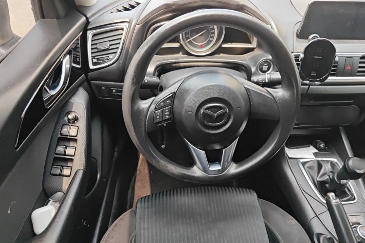 Used Mazda 3 Axela 2014 Sedan 1.5L Manual Comfort Model Steering Wheel