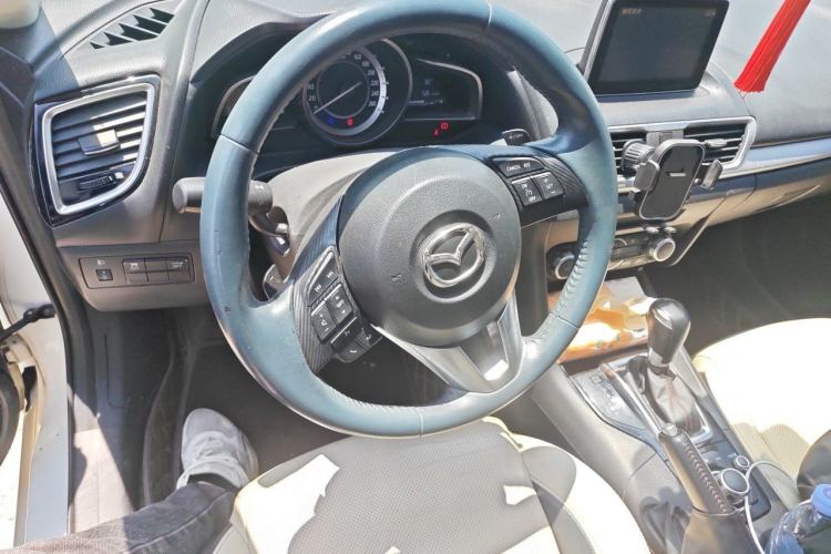 Used Mazda 3 Axela 2014 Sedan 2.0L Automatic Sport Model Steering Wheel