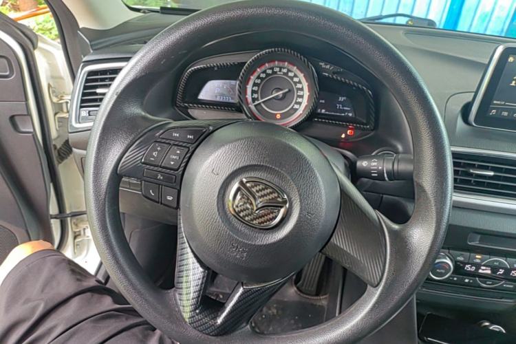 Used Mazda 3 Axela 2014 Sedan 1.5L Automatic Luxury Model Steering Wheel