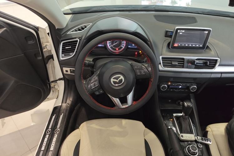 Used Mazda 3 Axela 2014 Sedan 2.0L Automatic Sport Model Steering Wheel