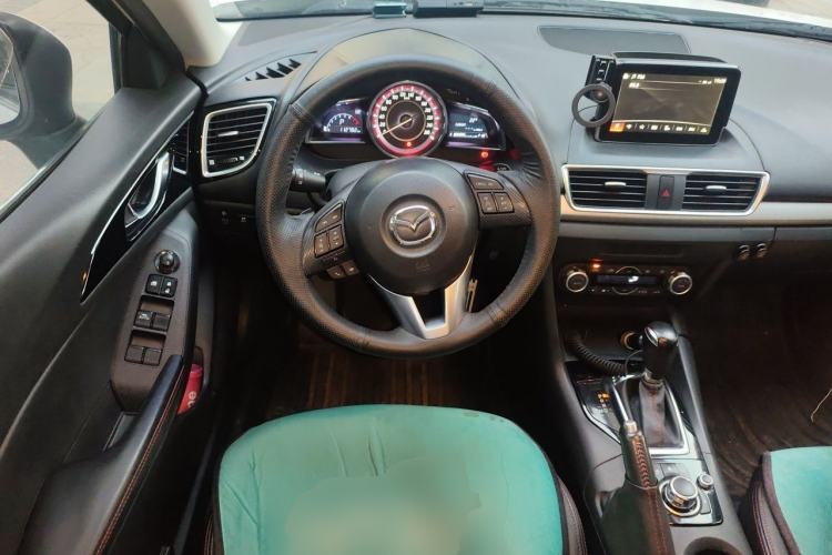 Used Mazda 3 Axela 2014 Sedan 2.0L Automatic Sport Model Steering Wheel