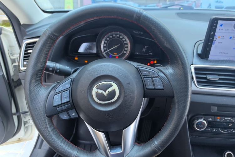 Used Mazda 3 Axela 2014 Hatchback 2.0L Automatic Sport Model Steering Wheel