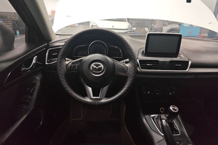 Used Mazda 3 Axela 2014 Sedan 1.5L Manual Comfort Model Steering Wheel