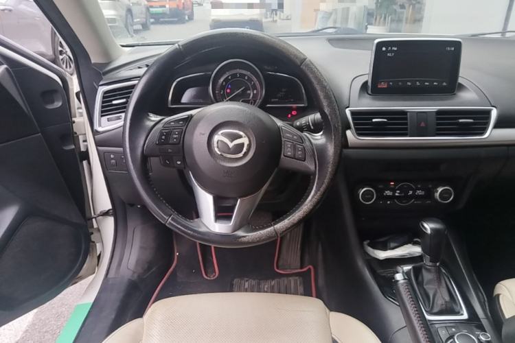 Used Mazda 3 Axela 2014 Sedan 2.0L Automatic Flagship Model Steering Wheel