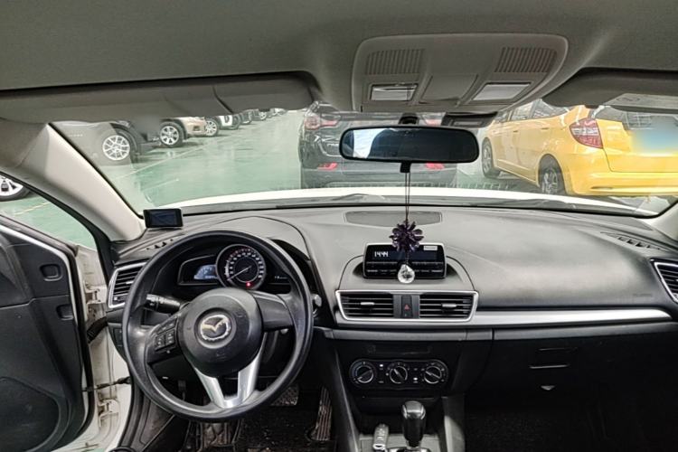 Used Mazda 3 Axela 2014 Sedan 1.5L Automatic Comfort Model Steering Wheel