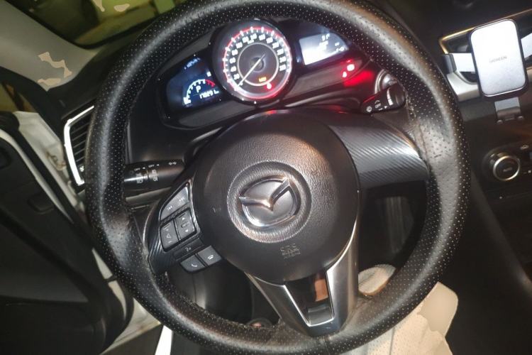 Used Mazda 3 Axela 2014 Sedan 1.5L Automatic Luxury Model Steering Wheel