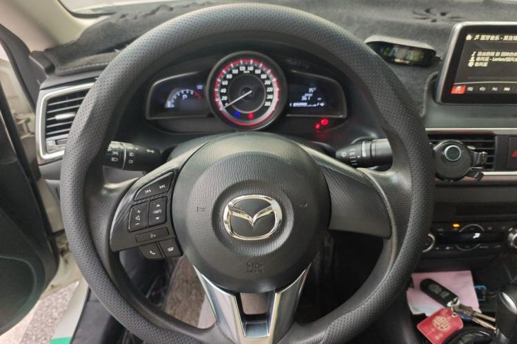 Used Mazda 3 Axela 2014 Sedan 1.5L Automatic Luxury Model Steering Wheel