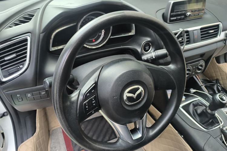 Used Mazda 3 Axela 2014 Sedan 1.5L Manual Comfort Model Steering Wheel