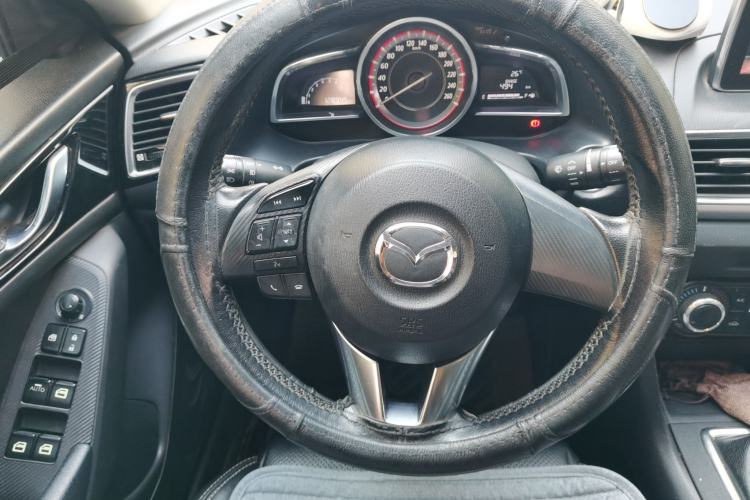 Used Mazda 3 Axela 2014 Hatchback 1.5L Manual Comfort Model Steering Wheel
