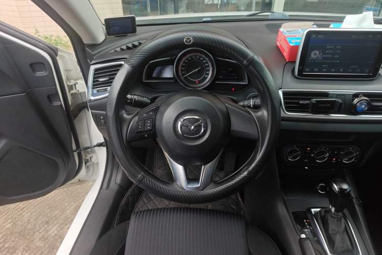 Used Mazda 3 Axela 2014 Sedan 1.5L Automatic Comfort Model Steering Wheel