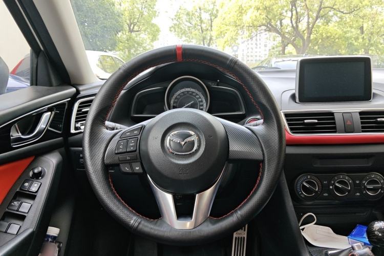 Used Mazda 3 Axela 2014 Sedan 1.5L Manual Comfort Model Steering Wheel