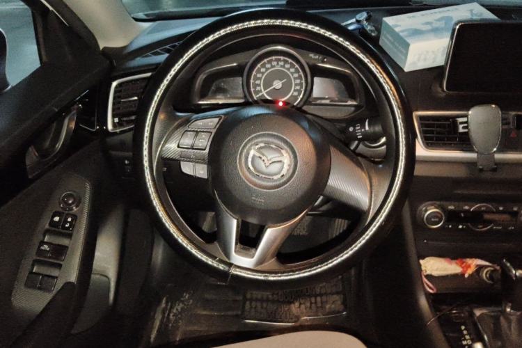 Used Mazda 3 Axela 2014 Sedan 1.5L Automatic Luxury Model Steering Wheel
