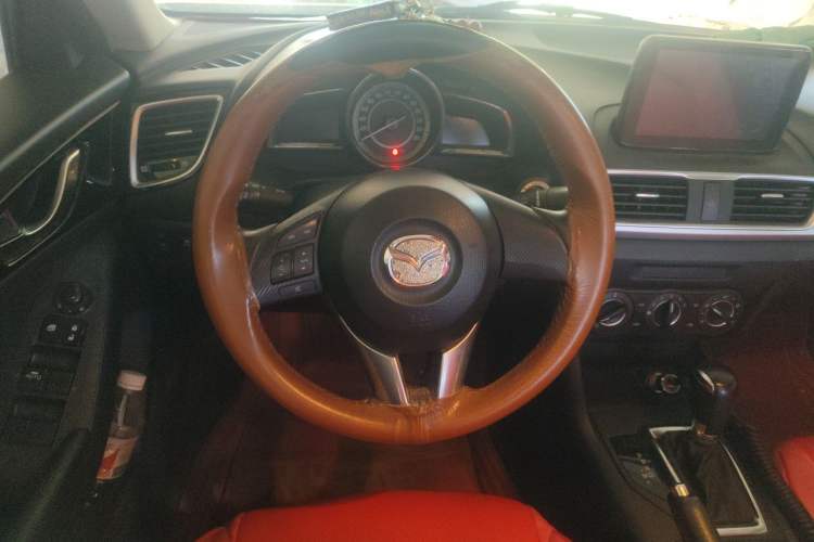 Used Mazda 3 Axela 2014 Sedan 1.5L Automatic Comfort Model Steering Wheel