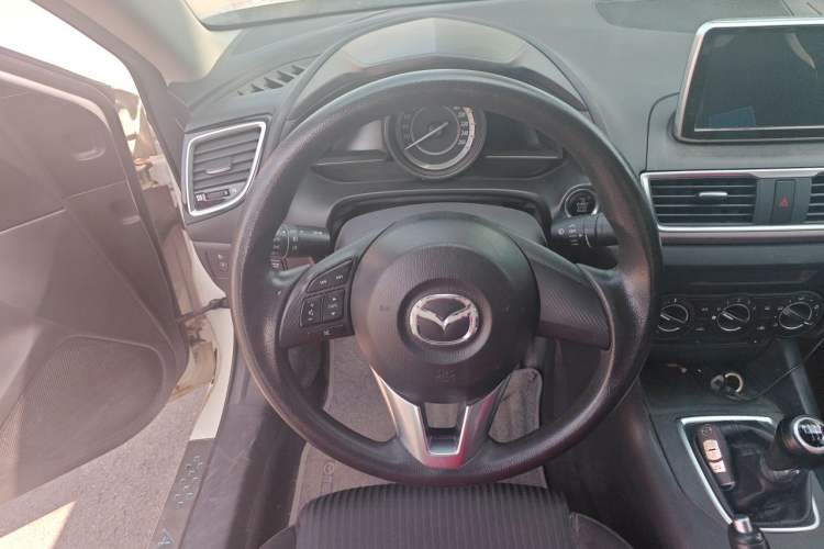 Used Mazda 3 Axela 2014 Sedan 1.5L Manual Comfort Model Steering Wheel