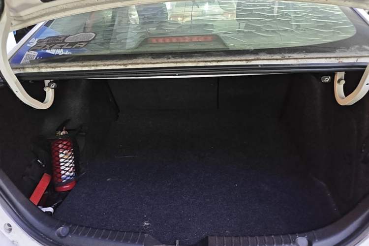 Used Mazda 3 Axela 2014 Sedan 1.5L Automatic Comfort Model Trunk
