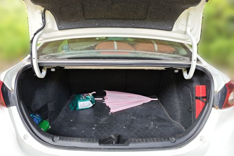 Used Mazda 3 Axela 2014 Sedan 1.5L Automatic Luxury Model Trunk
