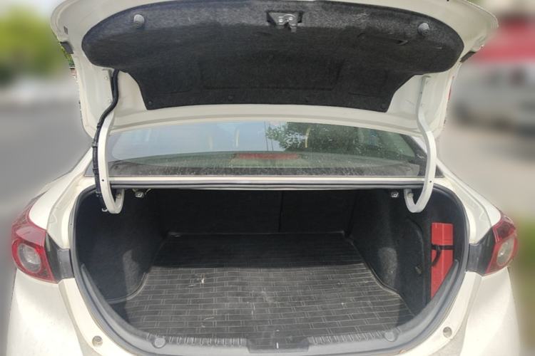 Used Mazda 3 Axela 2014 Sedan 1.5L Automatic Luxury Model Trunk
