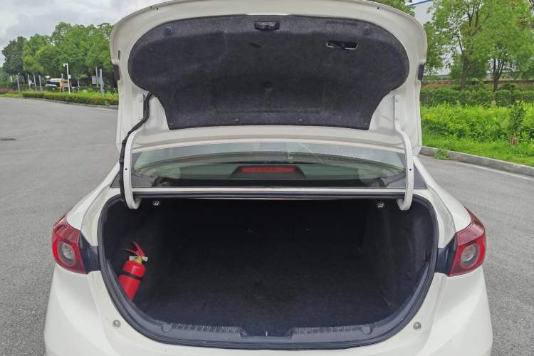 Used Mazda 3 Axela 2014 Sedan 1.5L Automatic Comfort Model Trunk