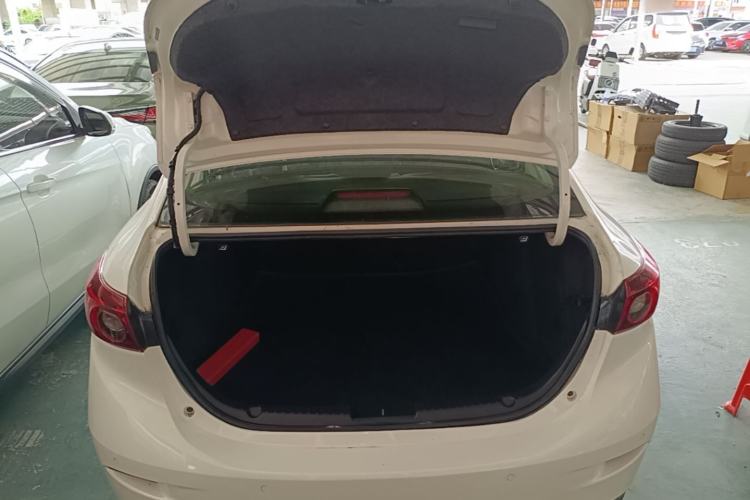 Used Mazda 3 Axela 2014 Sedan 1.5L Automatic Luxury Model Trunk