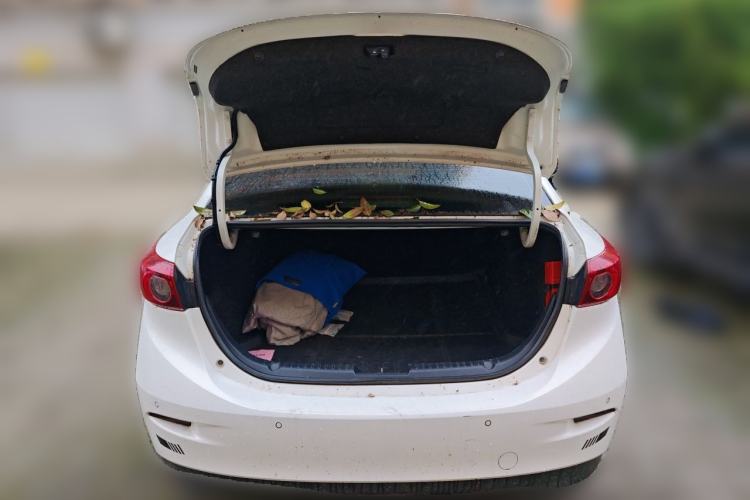 Used Mazda 3 Axela 2014 Sedan 2.0L Automatic Sport Model Trunk