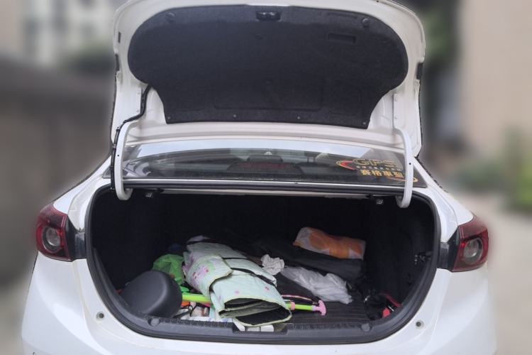 Used Mazda 3 Axela 2014 Sedan 1.5L Automatic Luxury Model Trunk