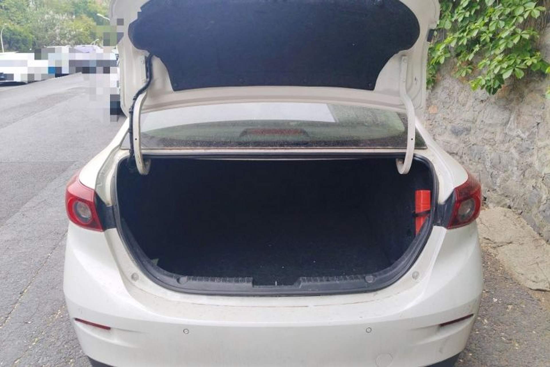 Used Mazda 3 Axela 2014 Sedan 2.0L Automatic Sport Model Trunk