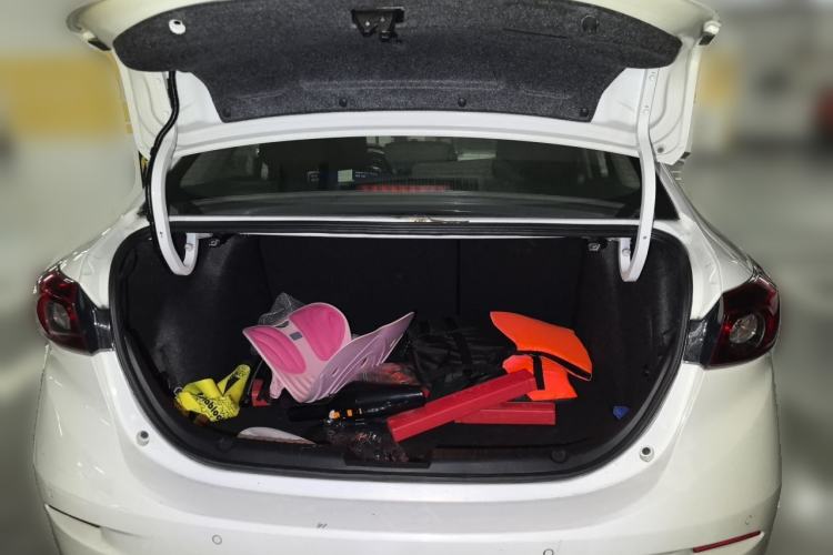 Used Mazda 3 Axela 2014 Sedan 1.5L Automatic Luxury Model Trunk