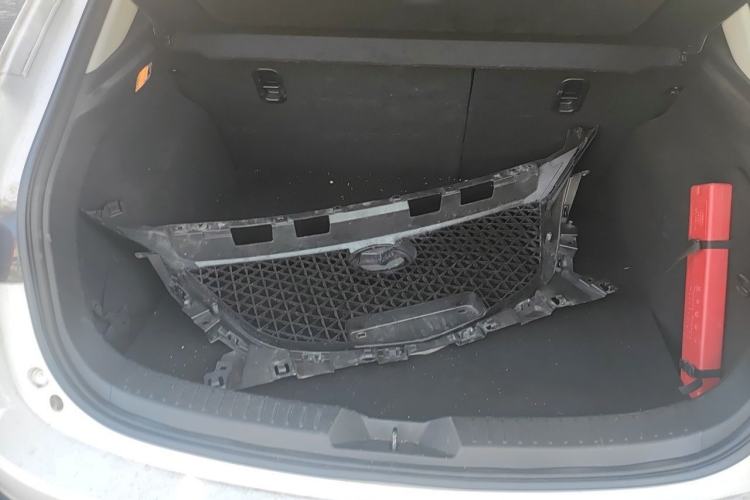 Used Mazda 3 Axela 2014 Hatchback 2.0L Automatic Flagship Model Trunk