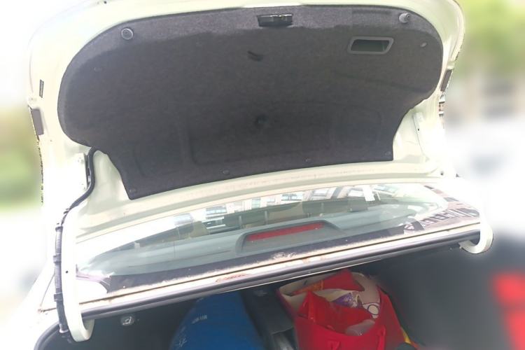 Used Mazda 3 Axela 2014 Sedan 1.5L Automatic Luxury Model Trunk
