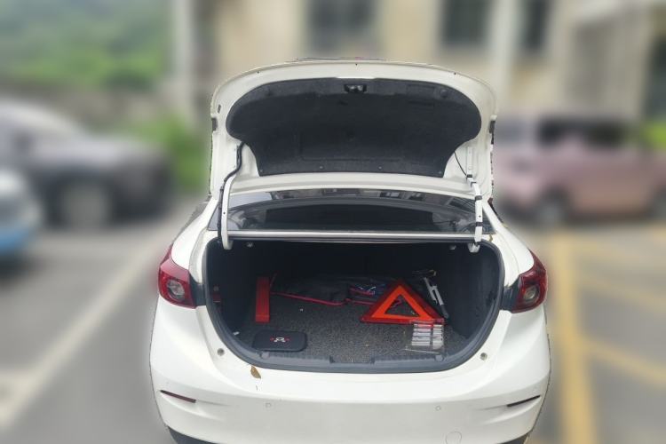 Used Mazda 3 Axela 2014 Sedan 1.5L Automatic Luxury Model Trunk