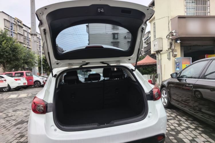 Used Mazda 3 Axela 2014 Hatchback 1.5L Automatic Luxury Model Trunk