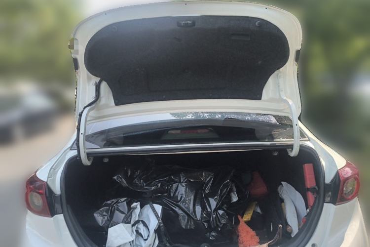 Used Mazda 3 Axela 2014 Sedan 1.5L Manual Comfort Model Trunk