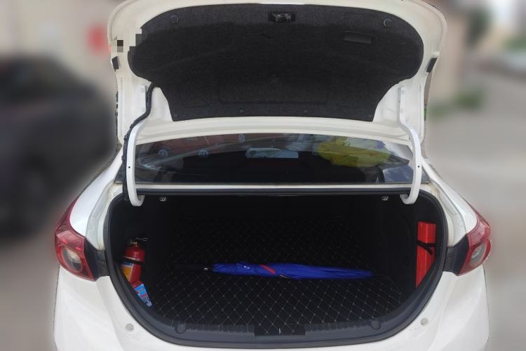 Used Mazda 3 Axela 2014 Sedan 1.5L Automatic Comfort Model Trunk