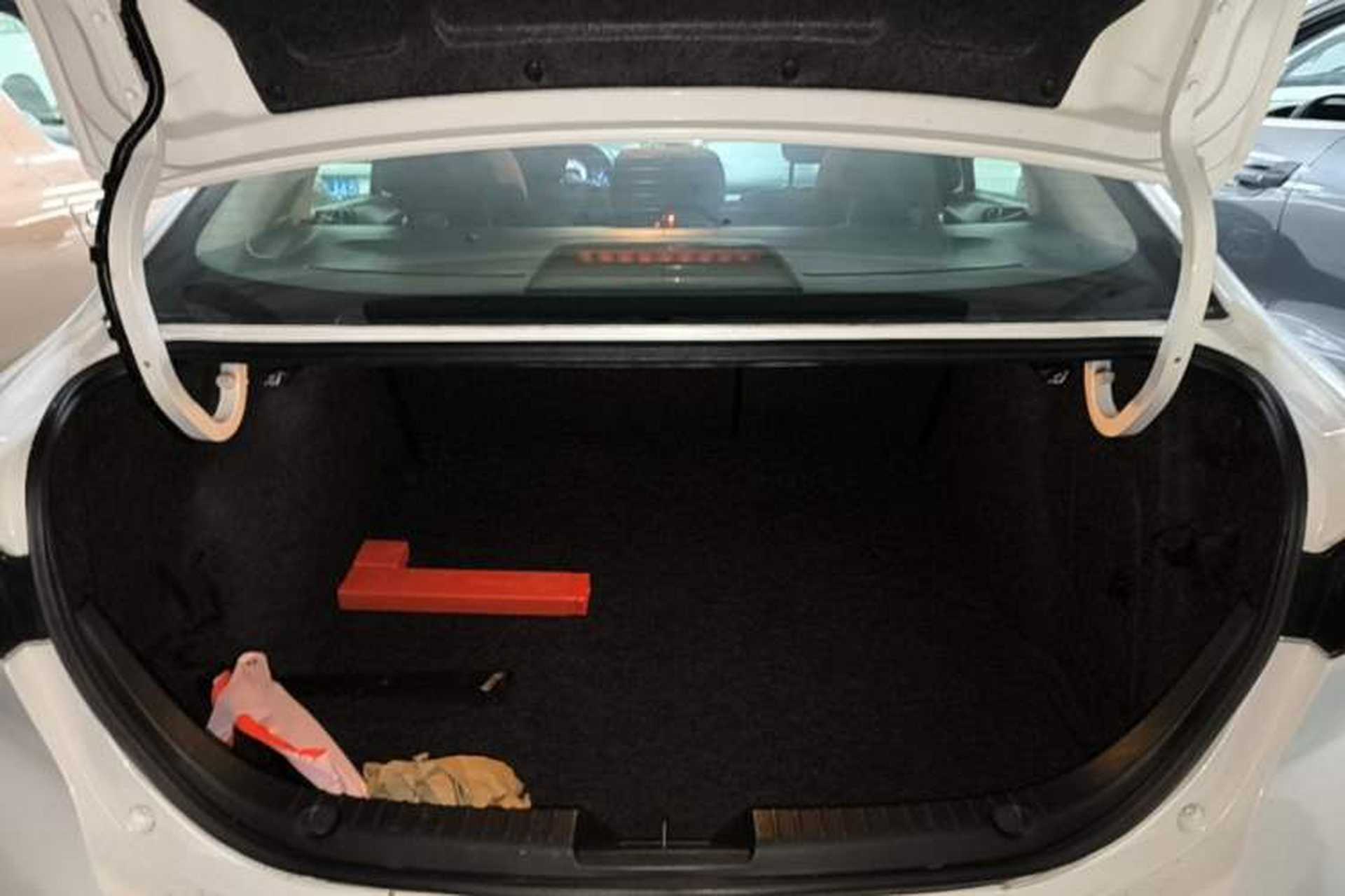 Used Mazda 3 Axela 2014 Sedan 1.5L Automatic Luxury Model Trunk