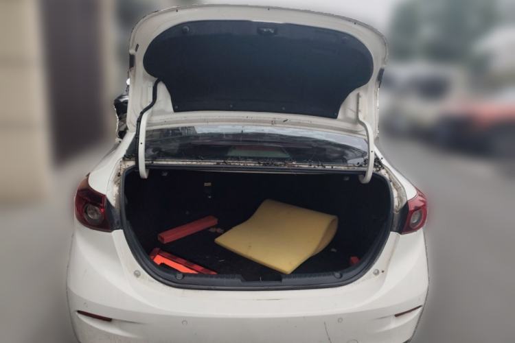 Used Mazda 3 Axela 2014 Sedan 1.5L Automatic Luxury Model Trunk