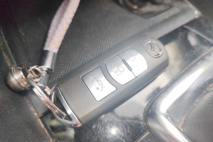 Used Mazda 3 Axela 2014 Sedan 1.5L Automatic Luxury Model Vehicle Key