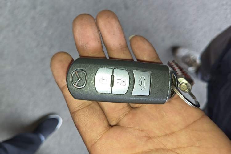 Used Mazda 3 Axela 2014 Sedan 1.5L Manual Comfort Model Vehicle Key
