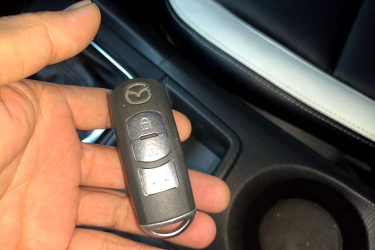 Used Mazda 3 Axela 2014 Sedan 1.5L Automatic Comfort Model Vehicle Key