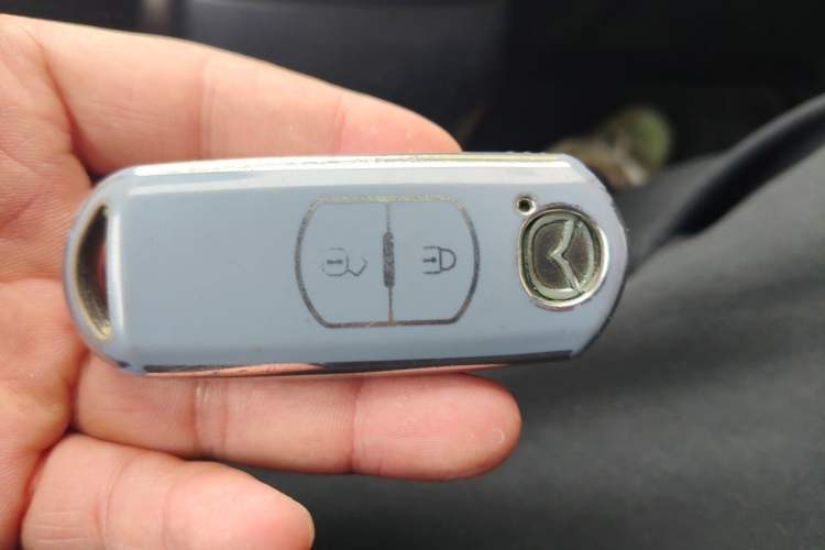 Used Mazda 3 Axela 2014 Sedan 2.0L Automatic Sport Model Vehicle Key