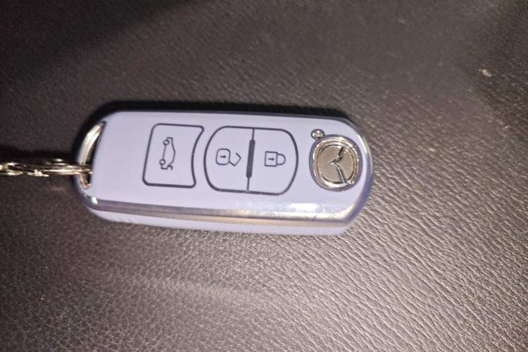 Used Mazda 3 Axela 2014 Sedan 2.0L Automatic Sport Model Vehicle Key