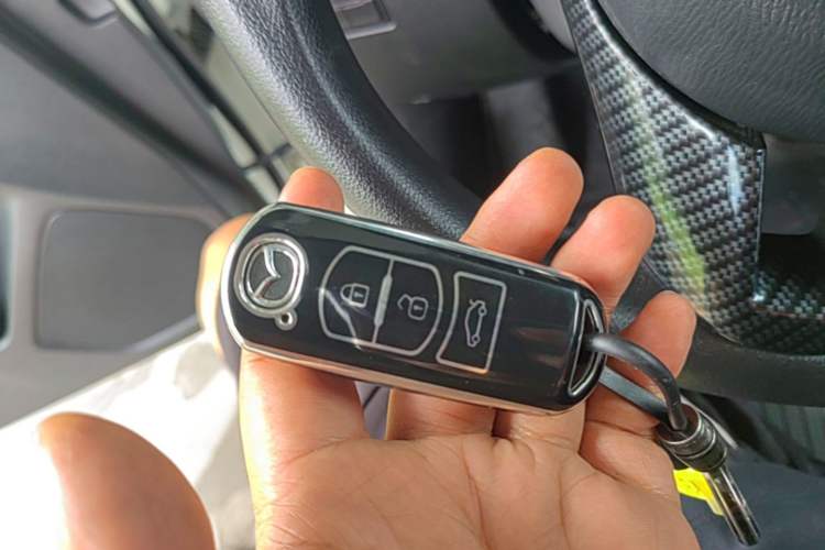 Used Mazda 3 Axela 2014 Sedan 1.5L Automatic Luxury Model Vehicle Key