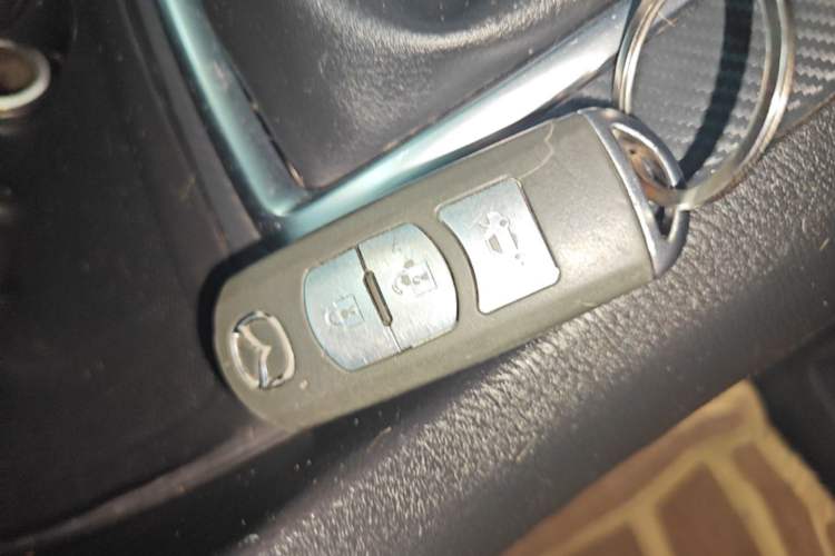 Used Mazda 3 Axela 2014 Sedan 1.5L Manual Comfort Model Vehicle Key
