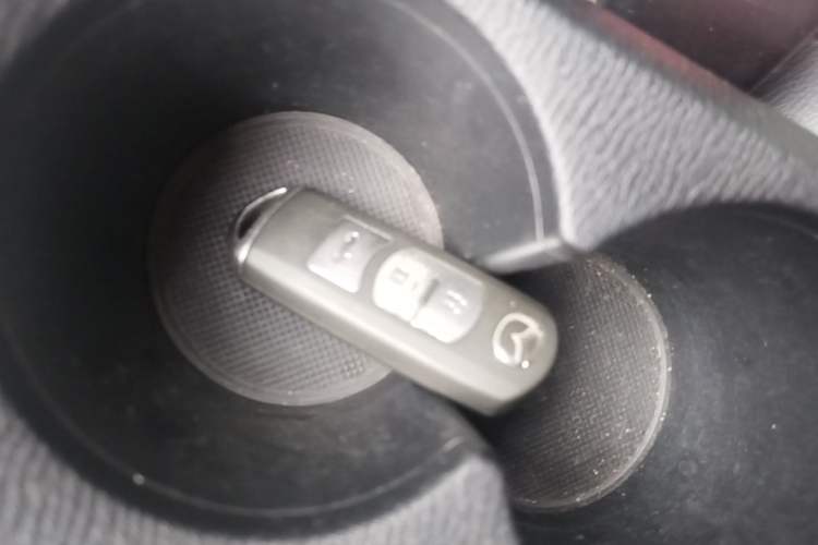 Used Mazda 3 Axela 2014 Sedan 2.0L Automatic Flagship Model Vehicle Key