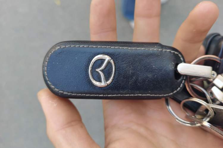 Used Mazda 3 Axela 2014 Hatchback 1.5L Manual Comfort Model Vehicle Key