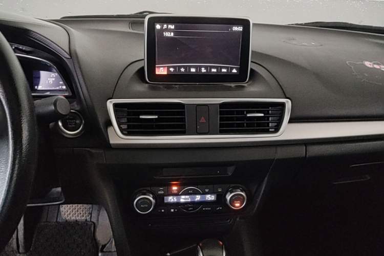 Used Mazda 3 Axela 2014 Sedan 1.5L Automatic Luxury Model Audio And AC Panel
