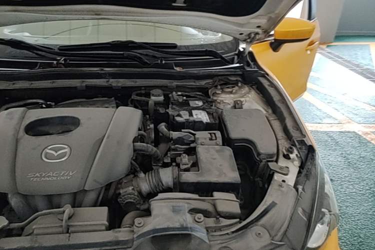 Used Mazda 3 Axela 2014 Sedan 1.5L Automatic Luxury Model Engine Bay Left