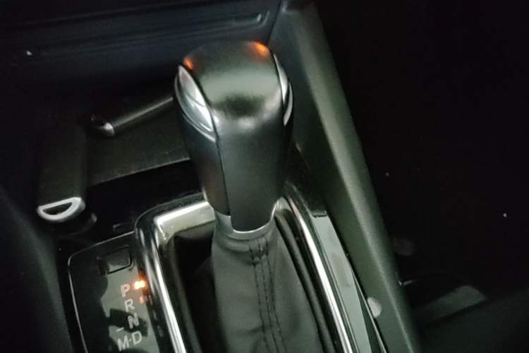 Used Mazda 3 Axela 2014 Sedan 1.5L Automatic Luxury Model Gear Lever